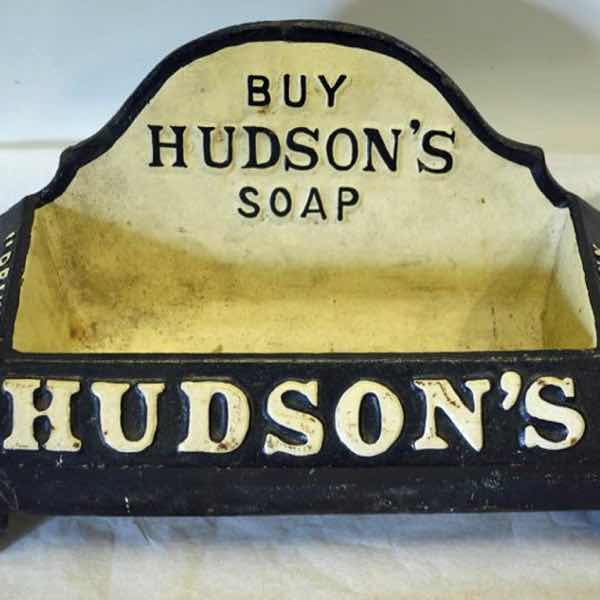 Dog Water Bowl<br><br>MALWS:2015.672 Image Description