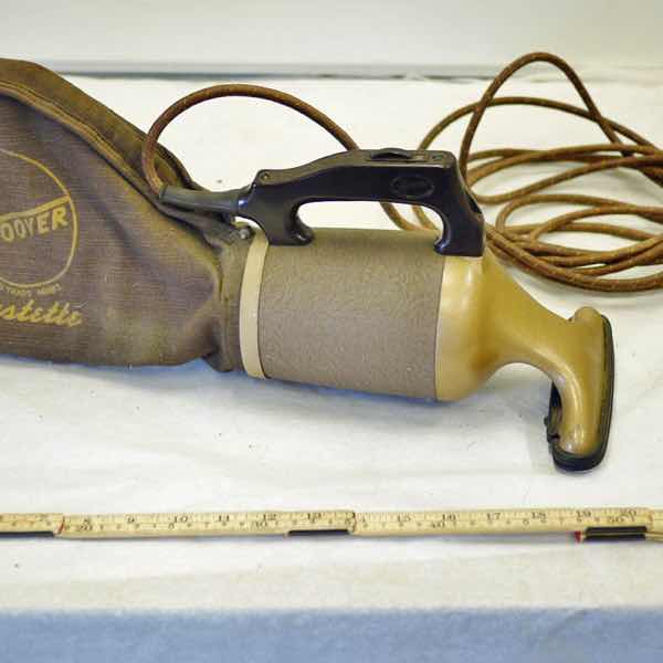 Hoover Dustette<br><br>MALWS:2015.947 Image Description