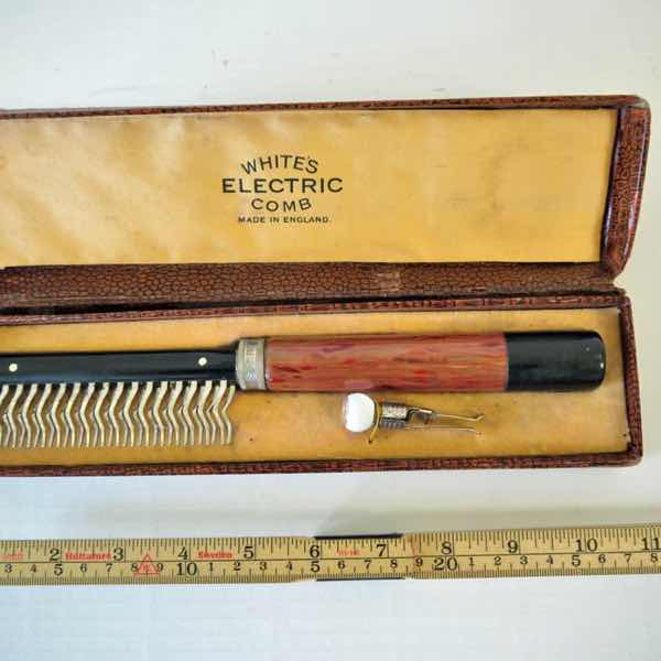 Electric Comb<br><br>MALWS:2016.1017 Image Description